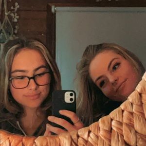 Meet your Posher, Lily